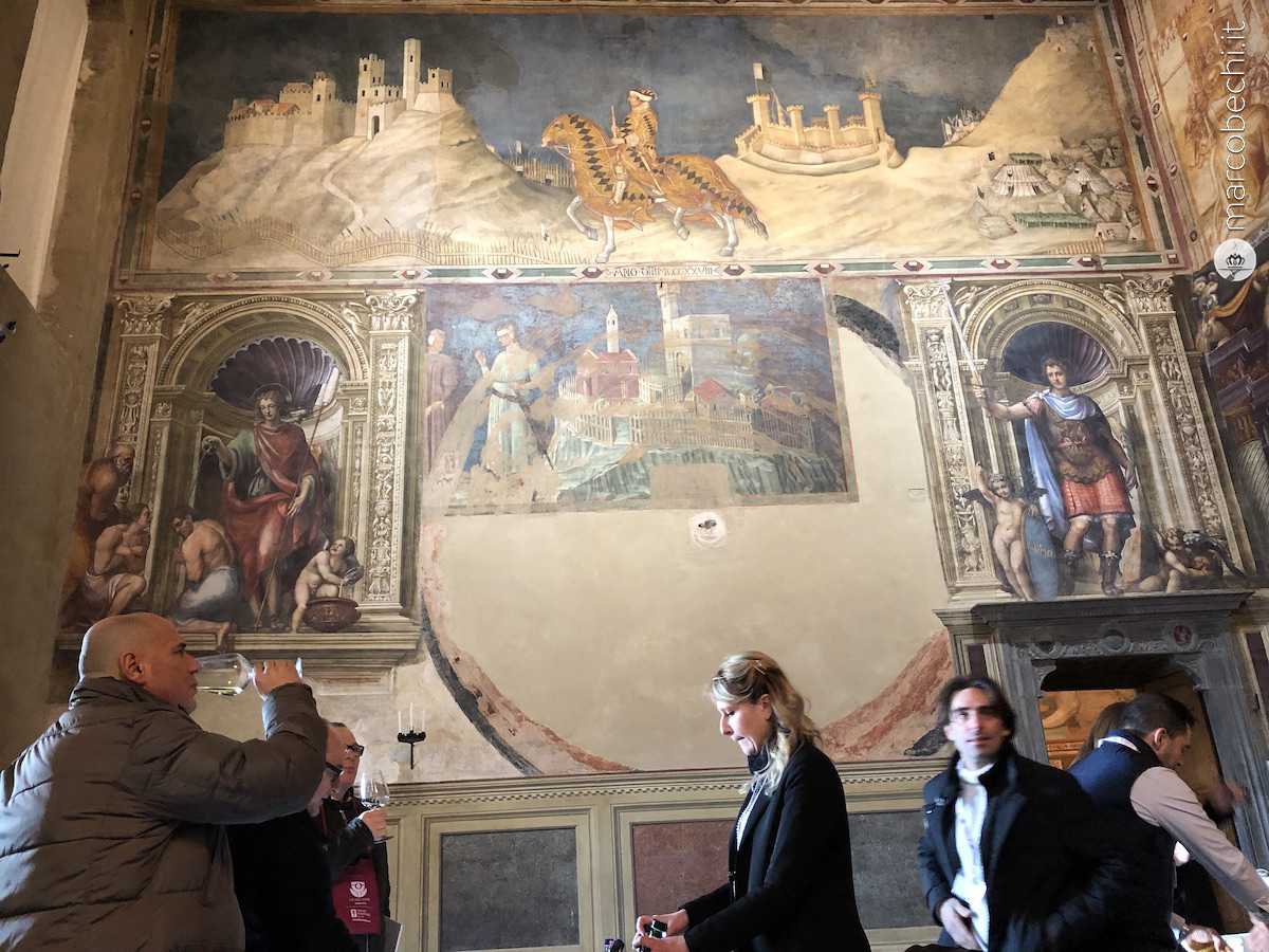 Il prestigioso allestimento all'interno del Palazzo Comunale di Siena