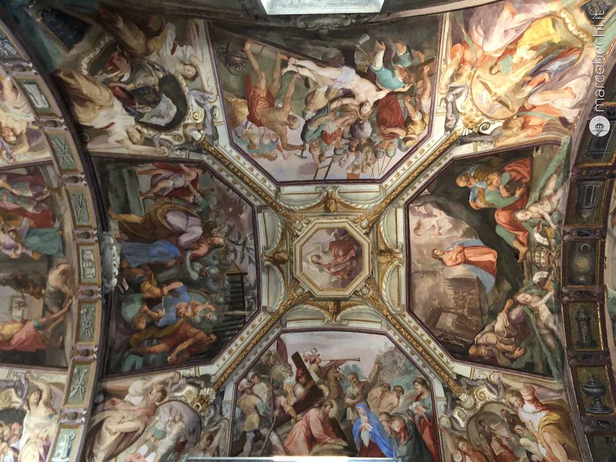 I magnifici affreschi di una delle chiese della Certosa di Pontignano