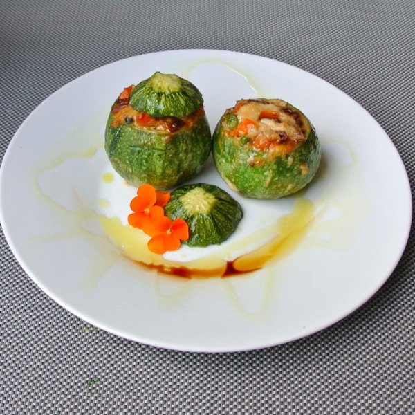 Zucchini ripieni di primavera