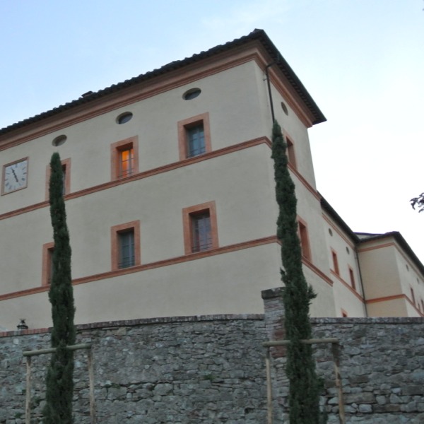 L'edifico centrale del Castello di Casole
