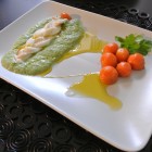 Trecce di sogliole su crema di lattuga e grappolo di carote