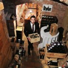 Simone Romano nella sua cantina al PorriOne