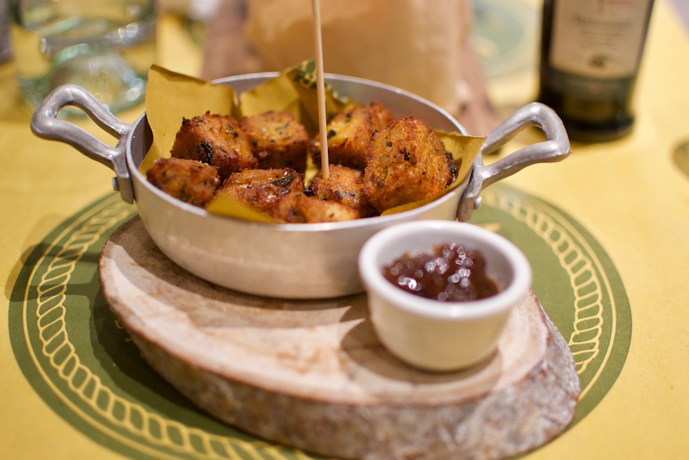 Le Crocchette di ribollita con mostarda di cipolle rosse
