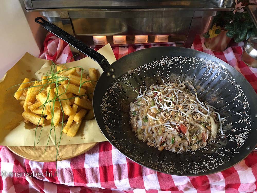 Polenta fritta e pasta all'orientale