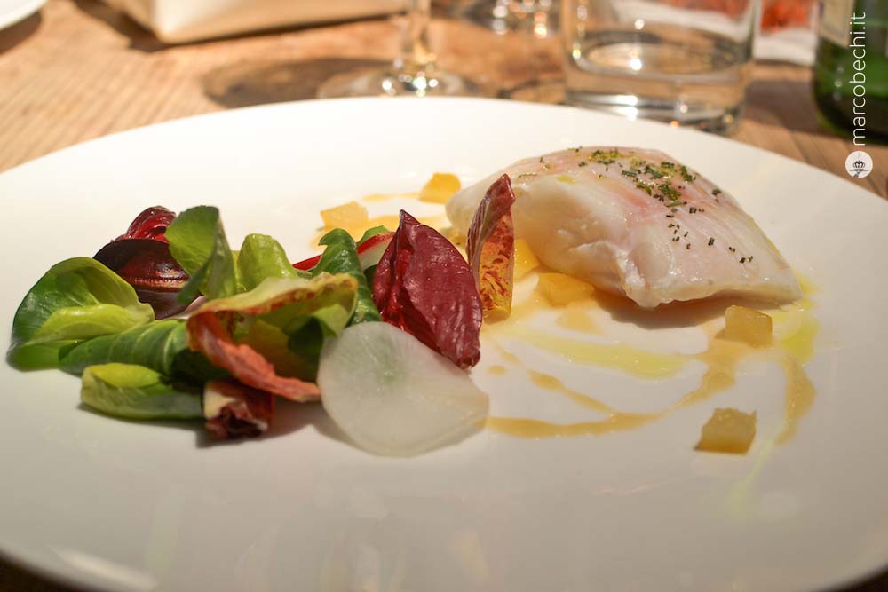 #nivoslider-lbofI-13578-caption-7 Nasello con limone candito al rosmarino, insalata di erbe, miele al limone e rape