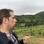 Lorenzo Sieni mostra i suoi vigneti