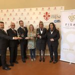Il brindisi dopo la conferenza stampa