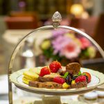 L'alzatina con i pasticcini