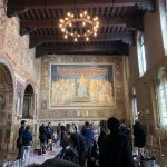 Il prestigioso allestimento all'interno del Palazzo Comunale di Siena
