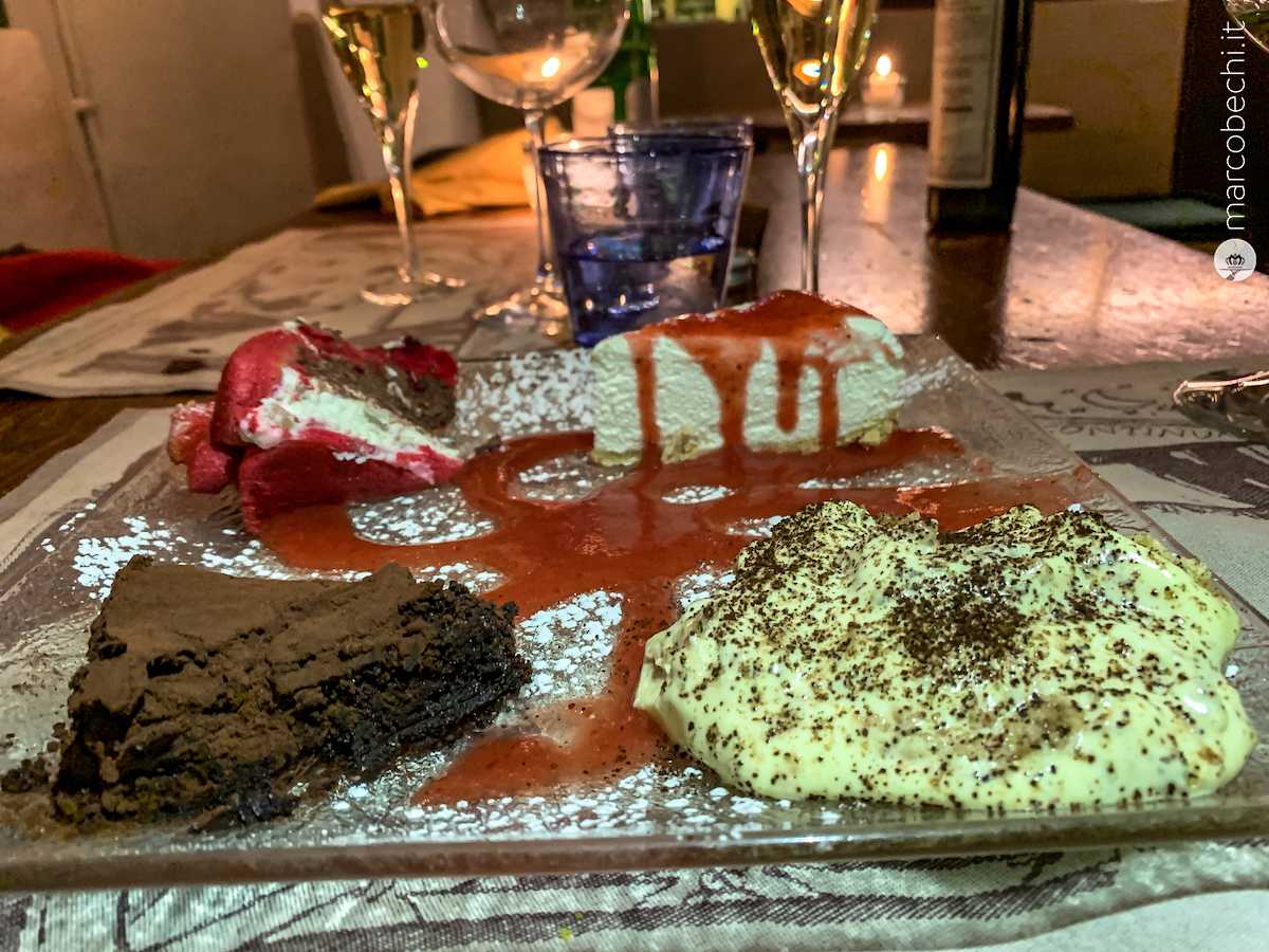 Assaggio di dolci: Zuccotto alla Fiorentina, Cheese Cake, Tiramisù e Torta al cioccolato