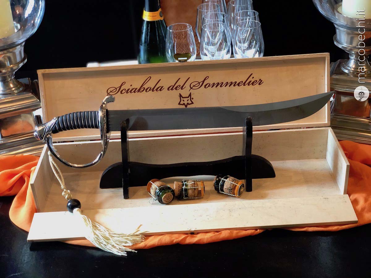 Champagne Ritual con il "Sabrage