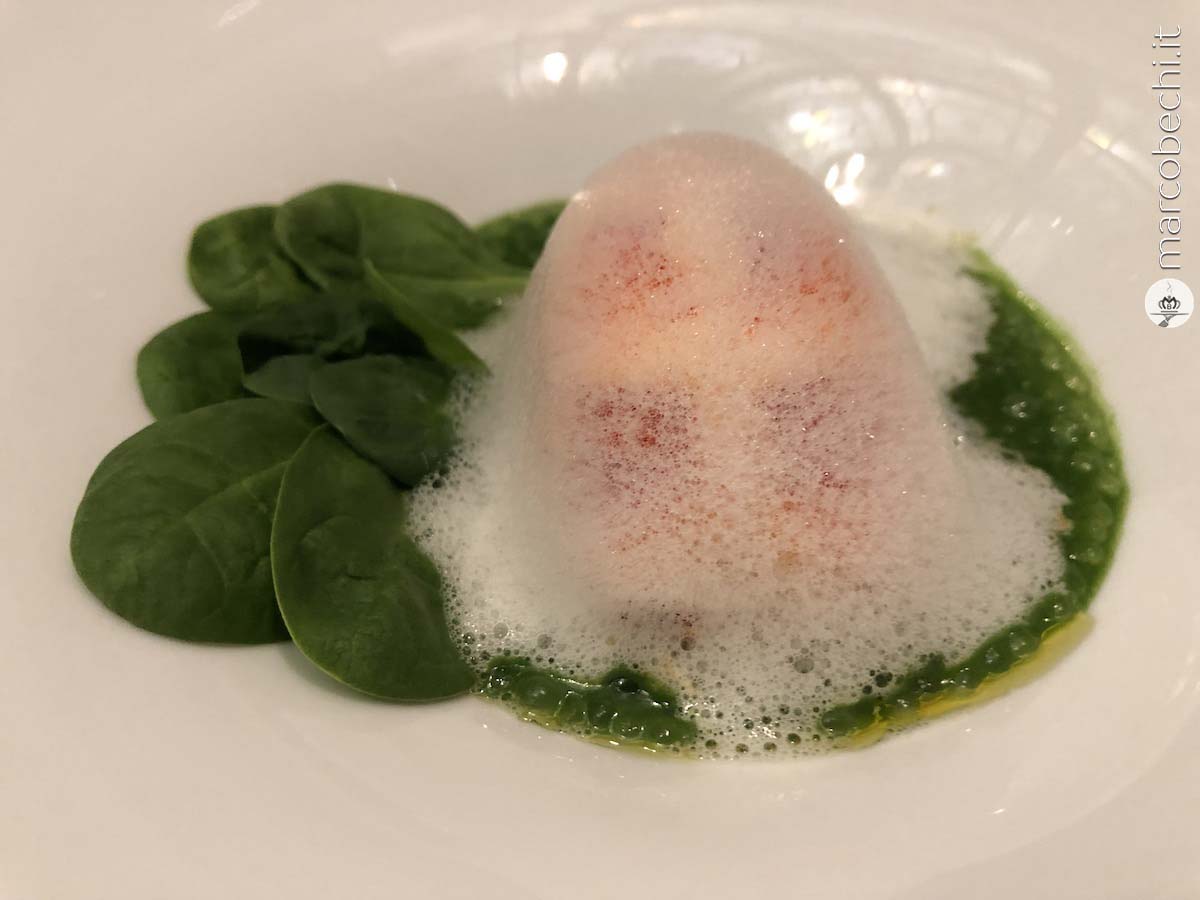 Astice, perle di tapioca, spinaci e yuzu