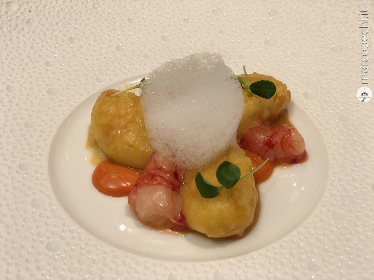 Gnocchi, gamberi rossi, emulsione si teste, Lemon gras