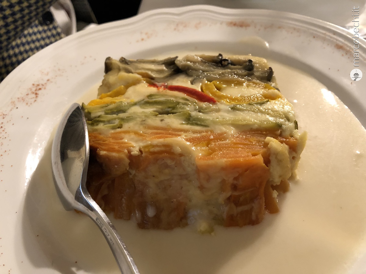 La nostra terrina di verdure in cassetta con fonduta di parmigiano