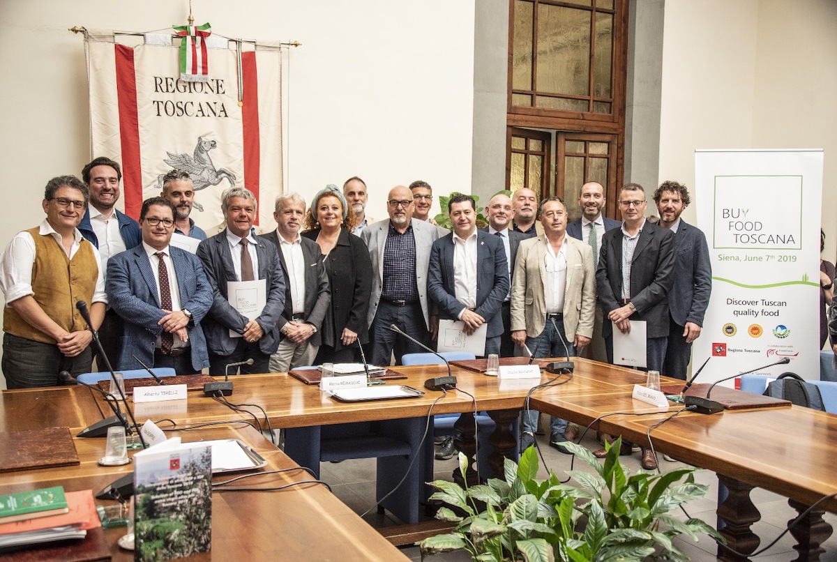 Cinquanta aziende e 16 Consorzi di tutela presenti nel Complesso di Santa Maria della Scala a Siena il 7 giugno