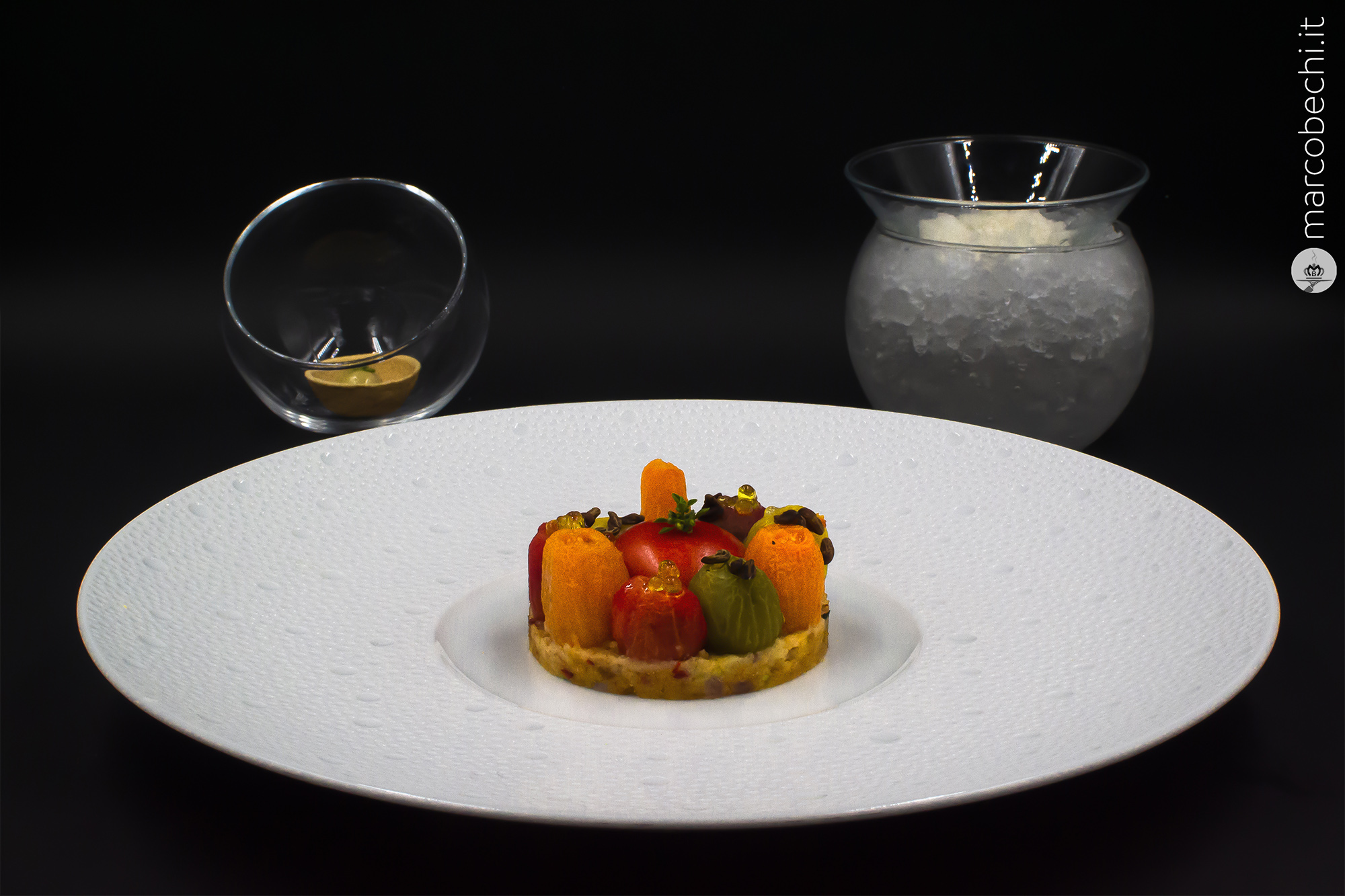 La panzanella Toscana nascosta nell'insalata Greca