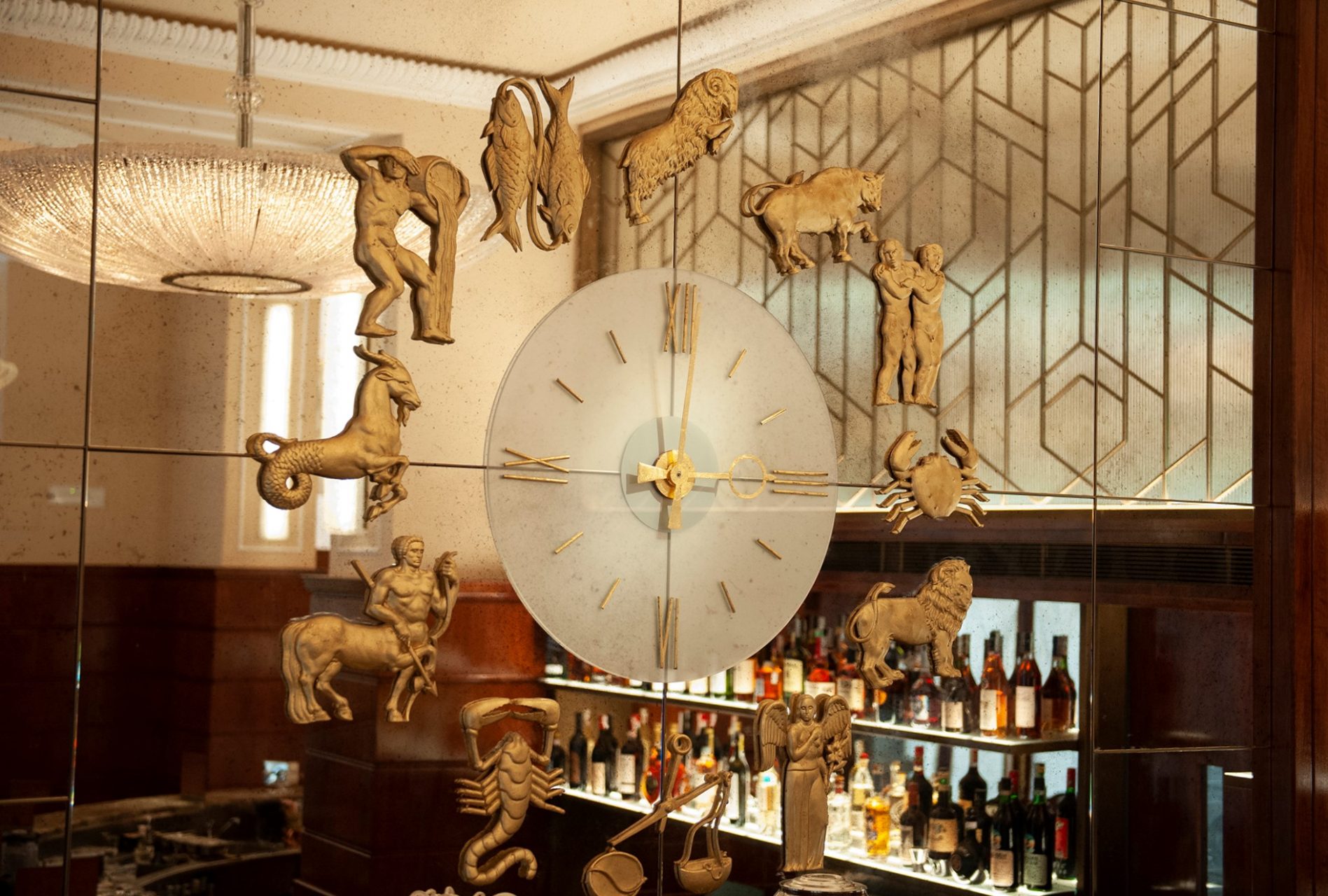 Riapre il Caffè’ Paszkowski, monumento nazionale e locale storico, già chiuso per restauri molto prima della quarantena