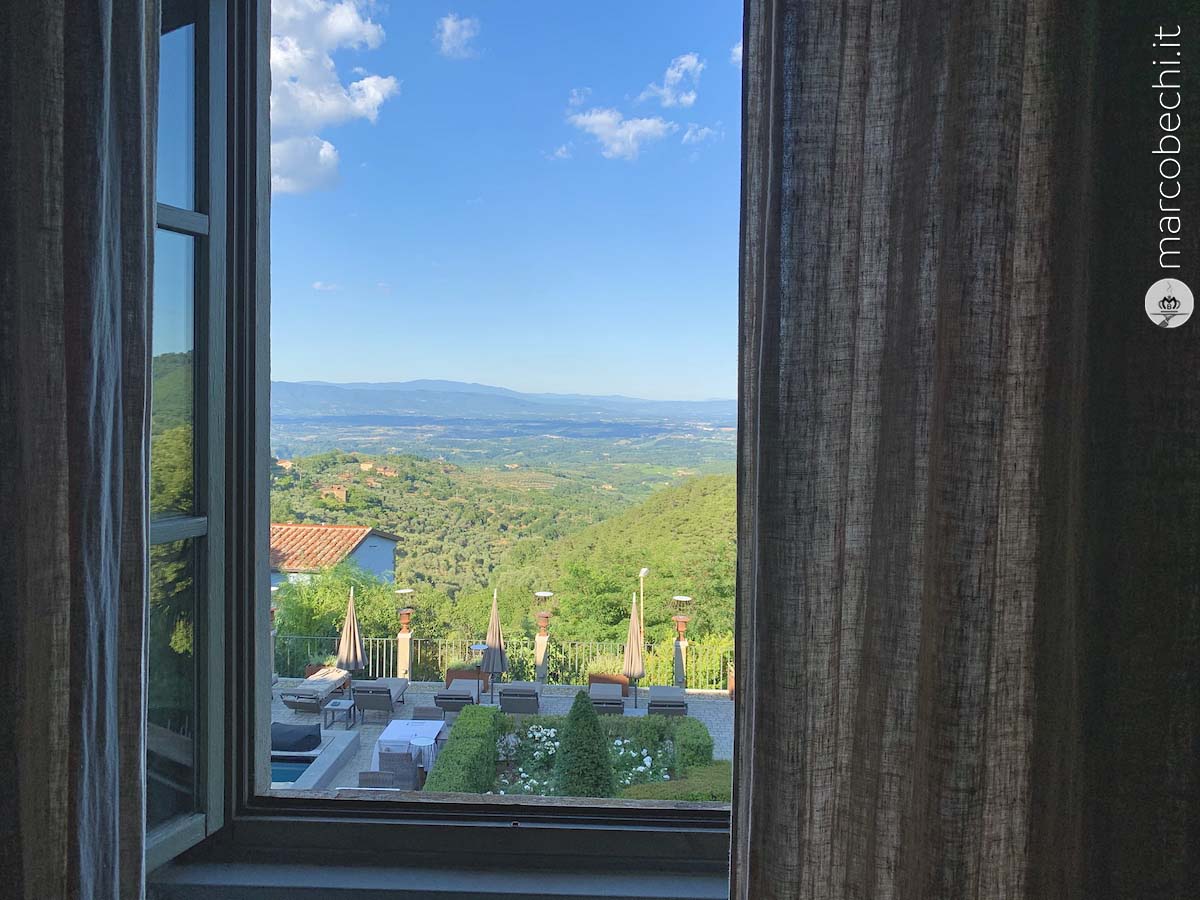 La finestra sul Valdarno dalla camera di Villa Sassolini