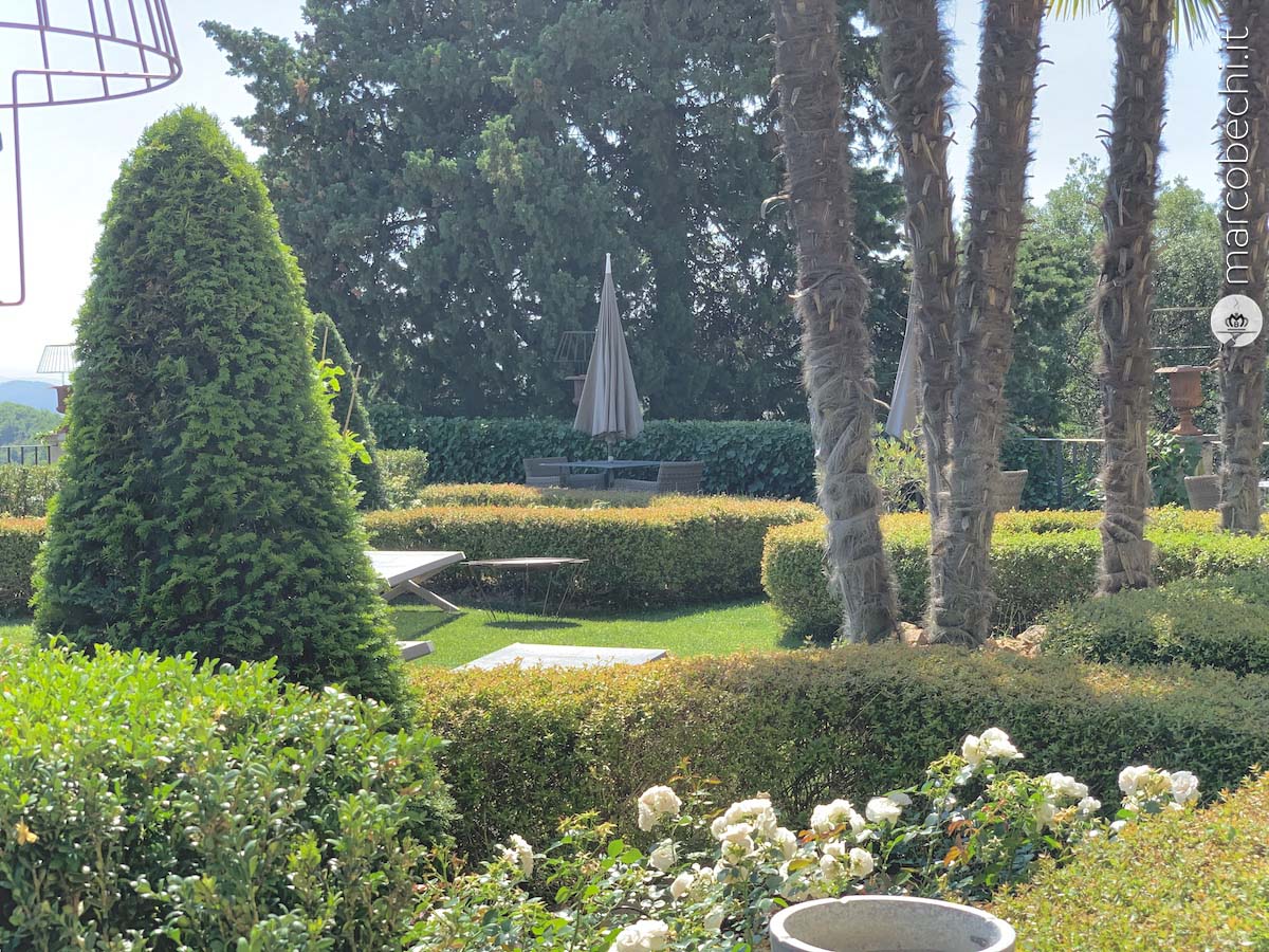 #nivoslider-2WyLF-21312-caption-4 Il giardino all'italiana di Villa Sassolini