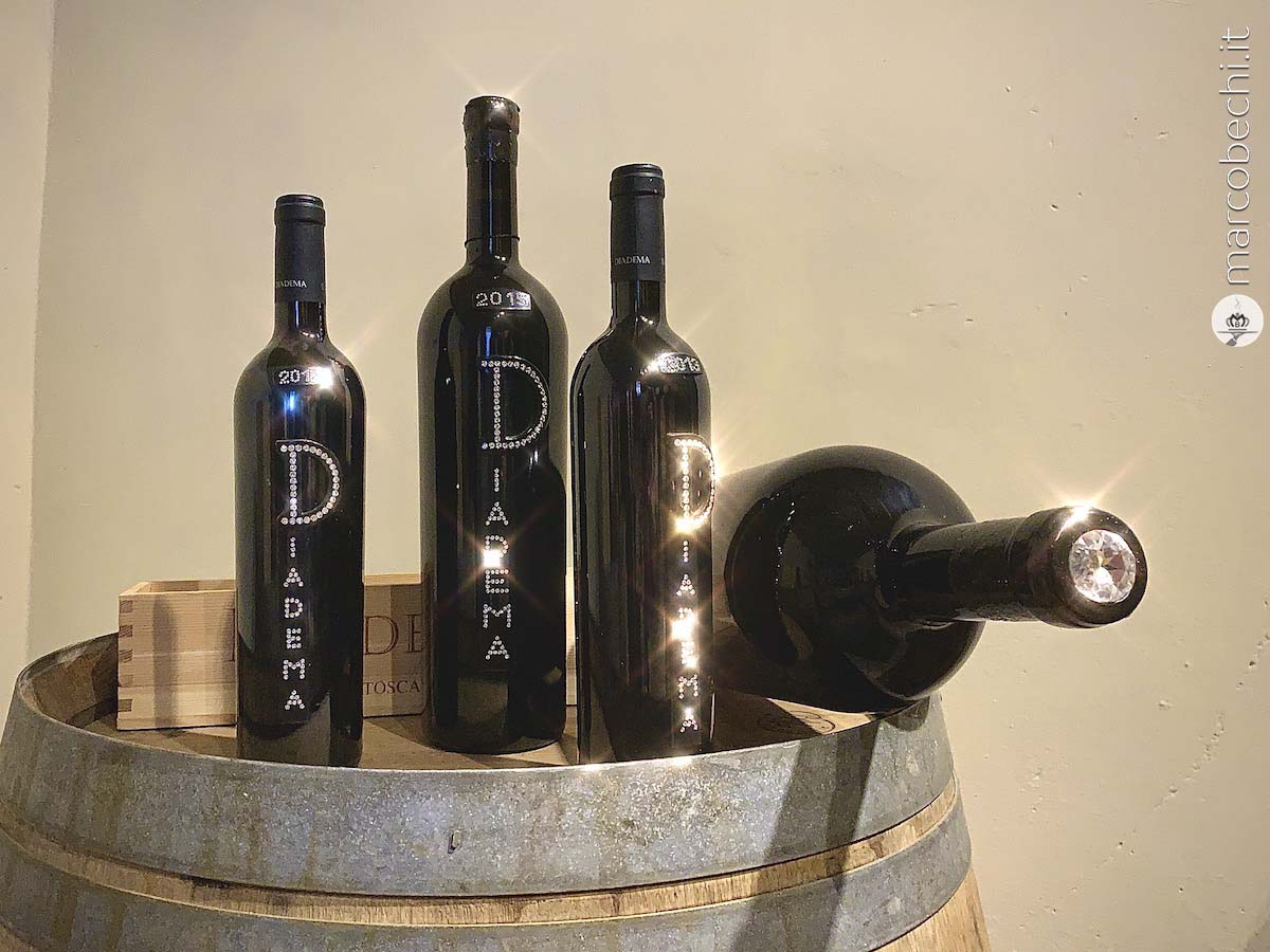 Alcuni dei vini di Diadema Vinery resi famosi per la particolare etichetta in Swarosky all'interno di Villa Olmo