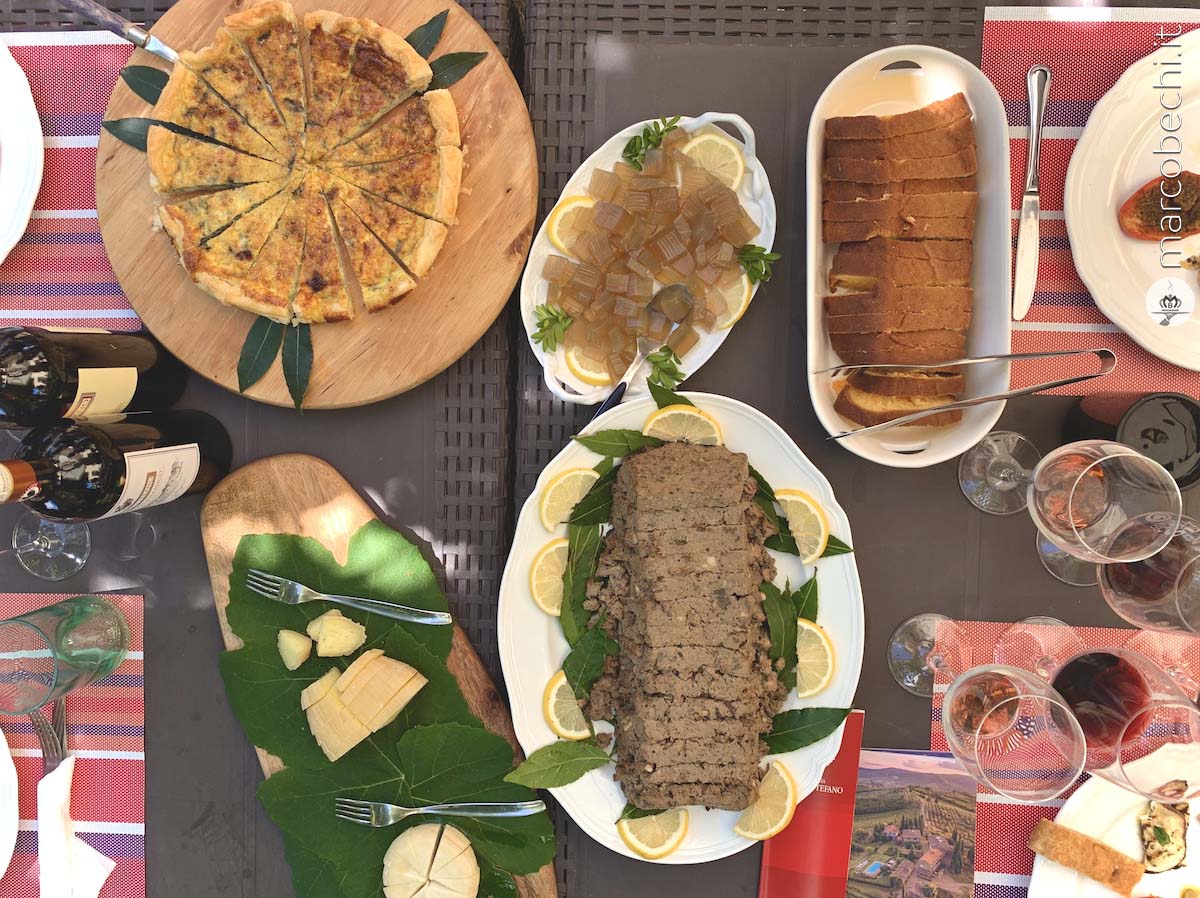 #nivoslider-aZYF0-21592-caption-5 il pranzo alla Fattoria Santo Stefano con la terrina di cinghiale