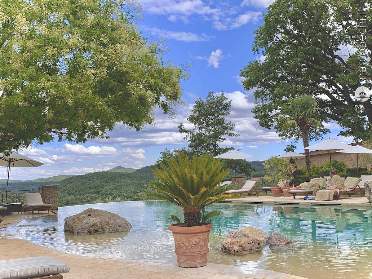 La piscina di Borgo Santo Pietro