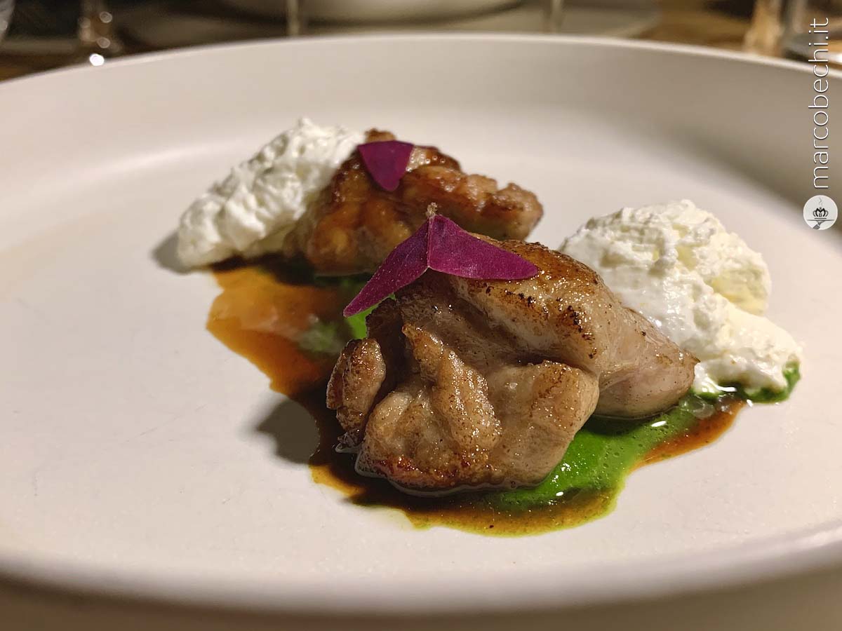 Animelle scottate su crema di spinacini. spuma di burrata e laccatura al fondo di manzo del Frantoio Restaurant