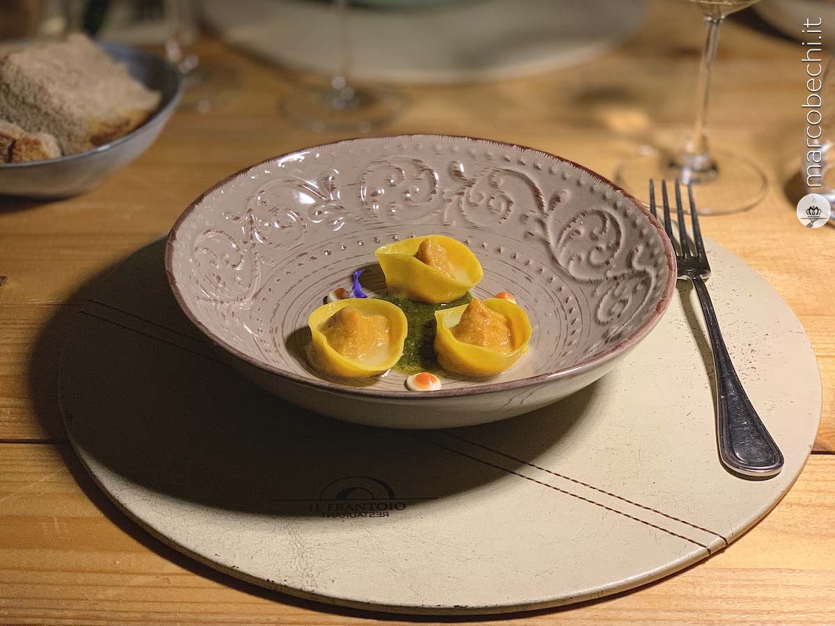 Tortello di pasta fresca ripieno di pappa al pomodoro del Frantoio Restaurant