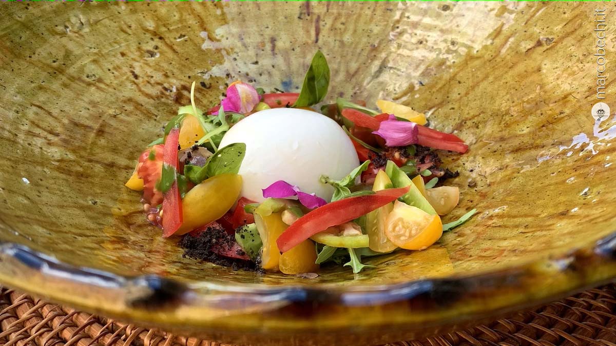 Caprese con i pomodori del Castello di Vicarello - Dimora storica in Maremma