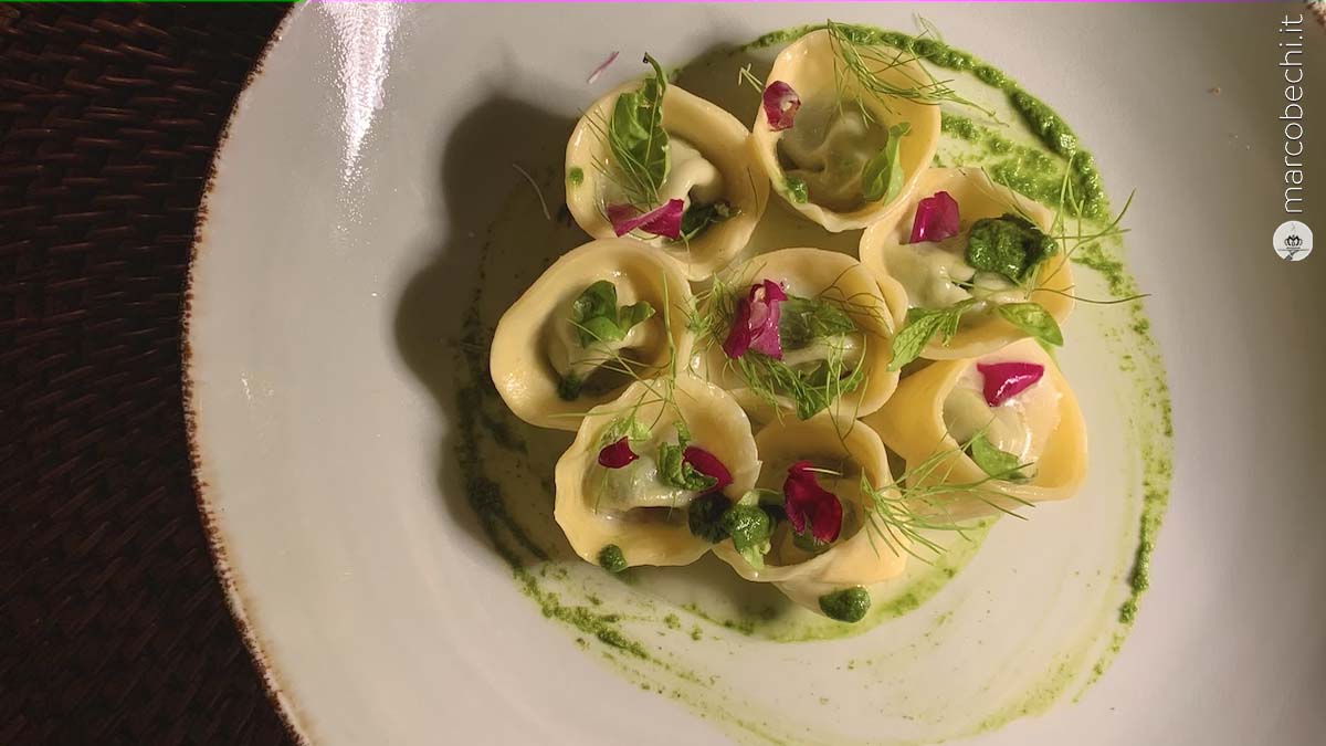 Cappellacci di bietola dell’orto, ricotta fresca, burro home made ed erbe dell’orto Cappellacci di bietola dell’orto, ricotta fresca, burro home made ed erbe dell’orto