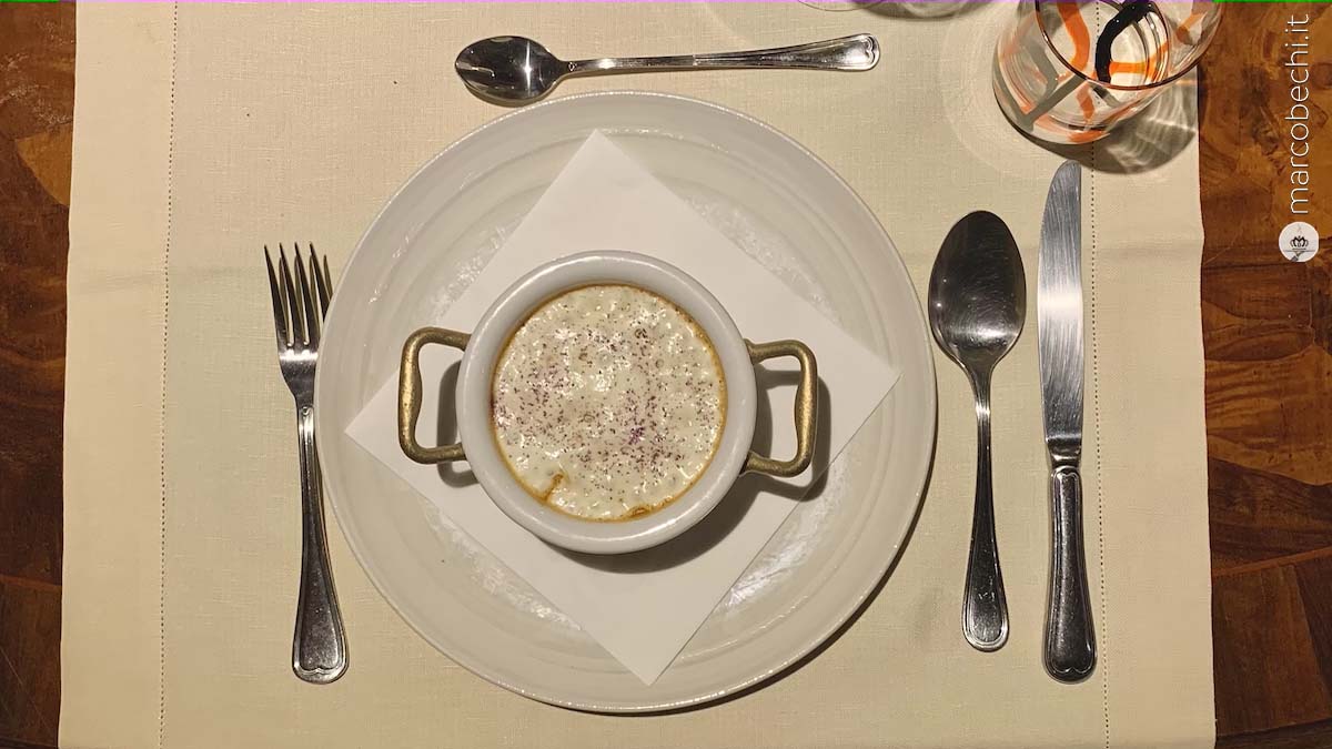 Pasta mista e patate con spuma di provola di Agerola de Le Contrade Bistrot a Gaiole in Chianti
