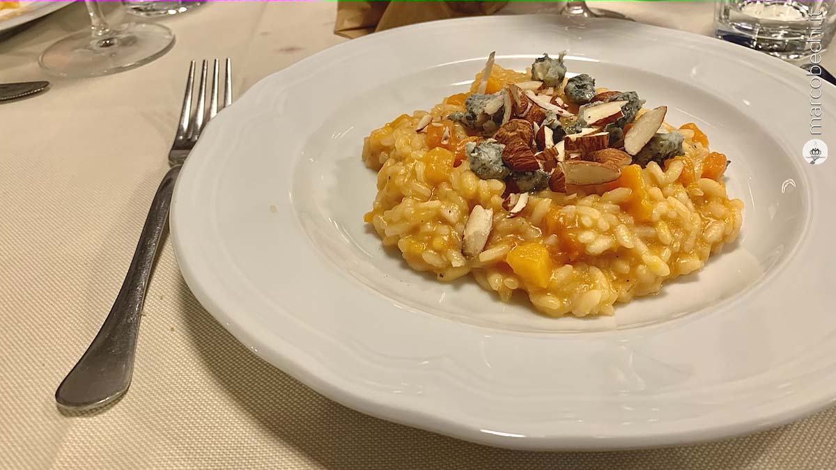 Risotto alla zucca gialla e Blu del Mugello dell'Osteria Pratellino - Cucina Fiorentina