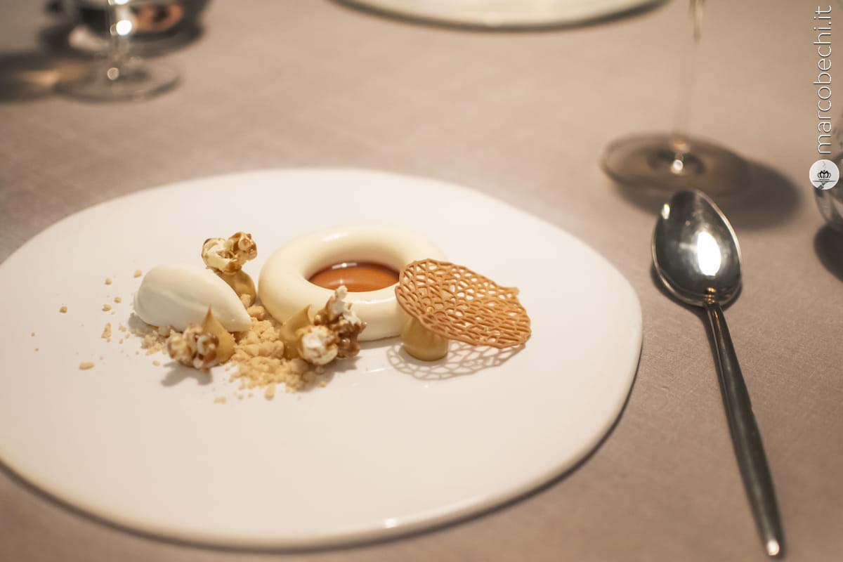Pop corn, caramello, arachidi e yogurt