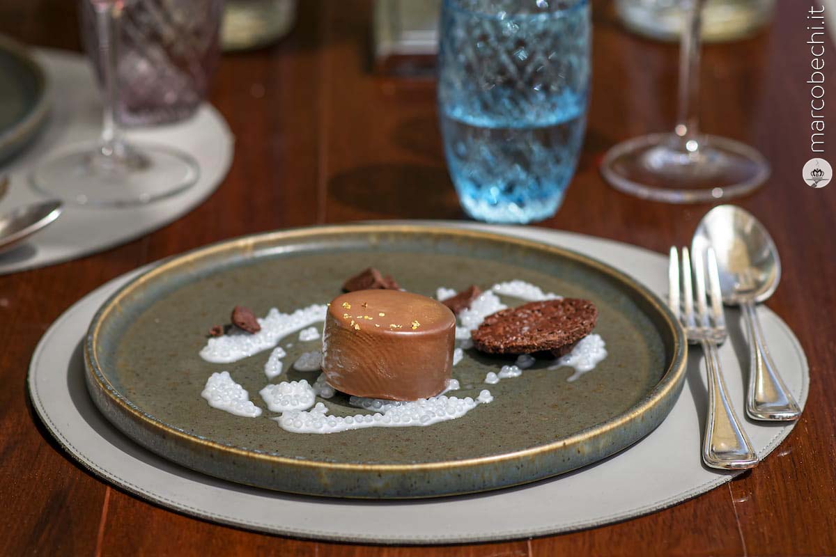 ‘CremOro’ al Cioccolato Fondente e Sesamo, Tapioca al Cocco e Lemon Grass