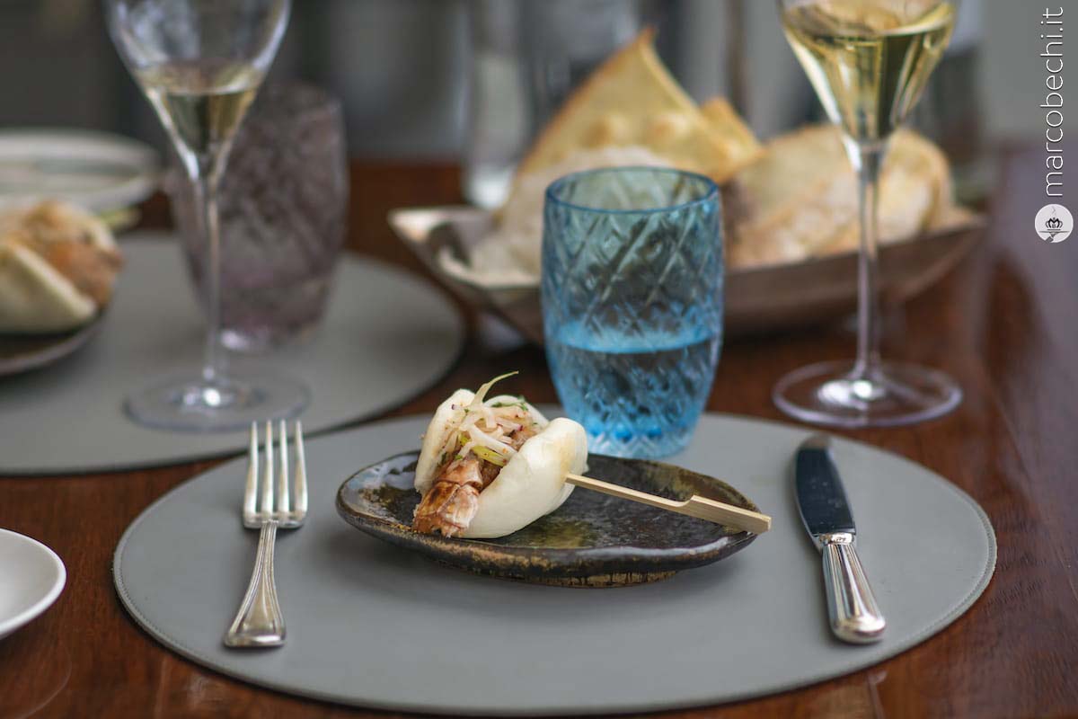 Bao al Vapore con Pancetta e Scampo in Agradolce