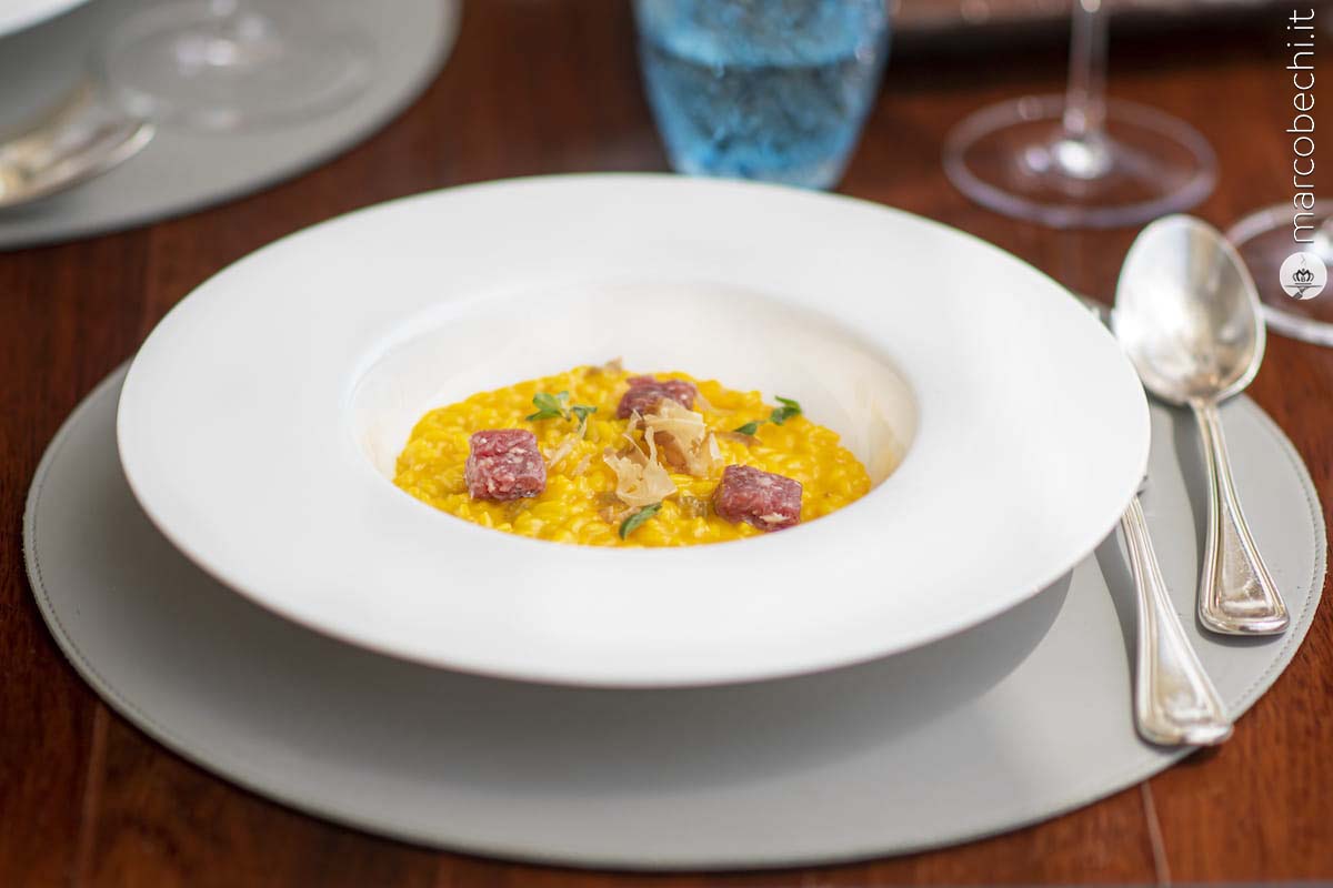 Risotto ‘Aquerello’ con Zafferano, Salsiccia di Bra e Katsuobushi
