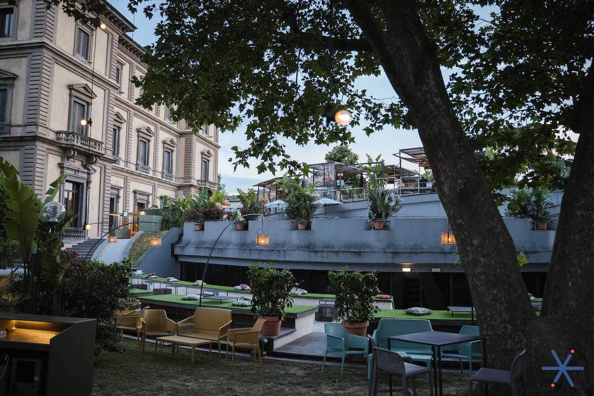 La zona vicino al bar Saint Germain