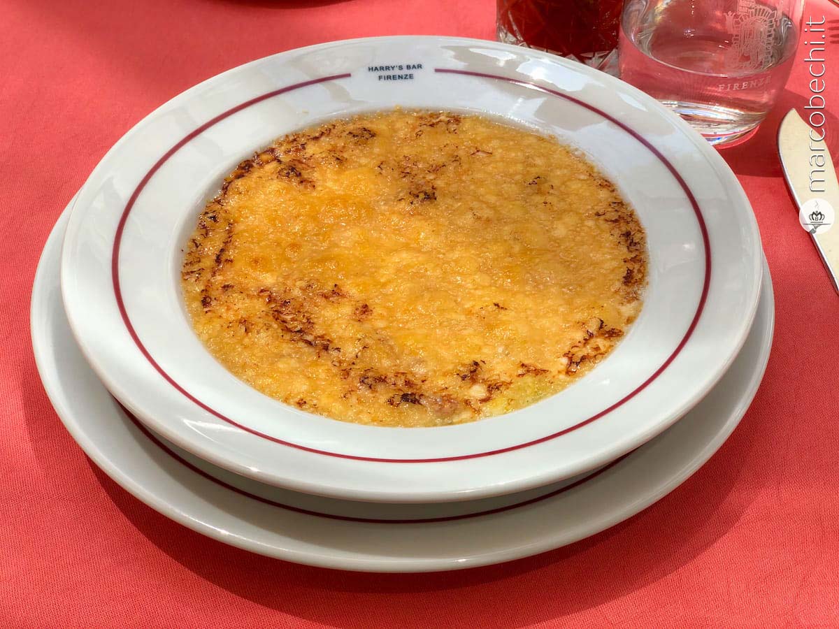 I taglierini gratinati alla Harry's con Parmigiano e prosciutto