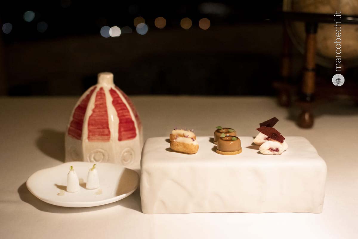 Les Petits Fours