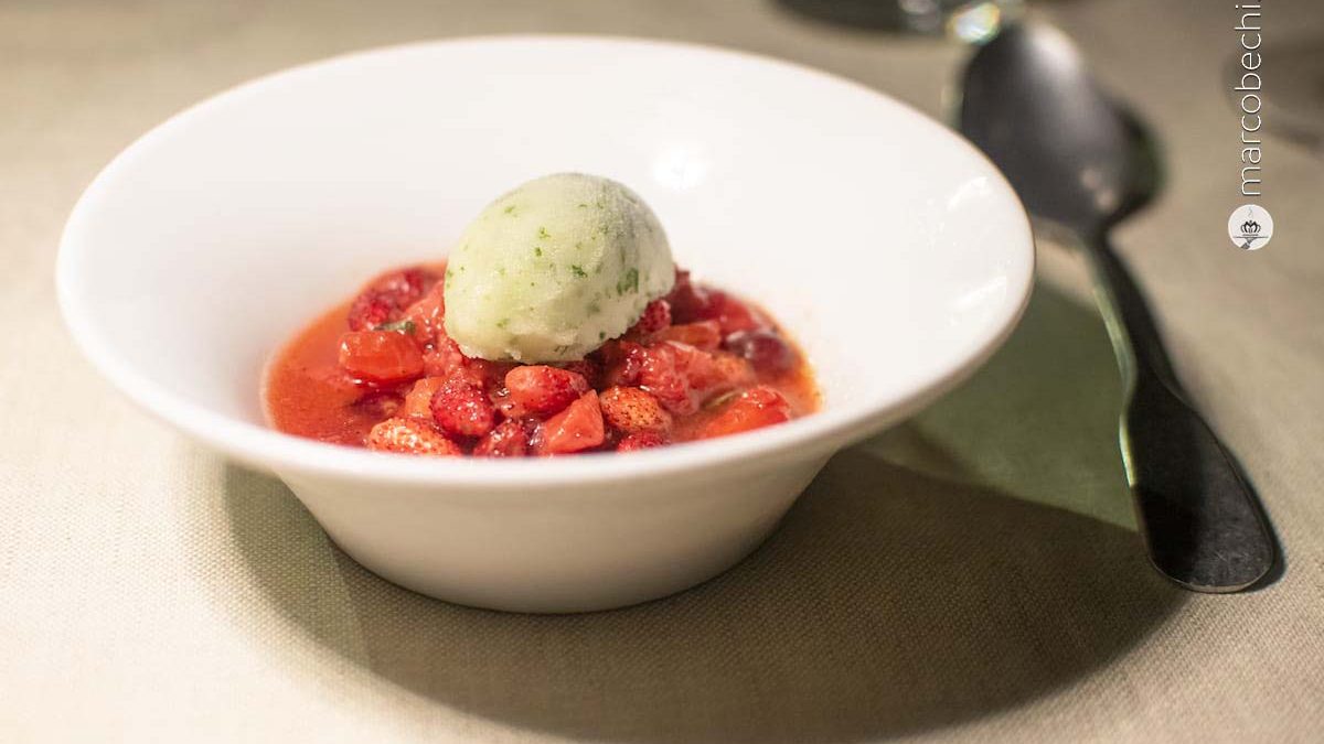 Rosso - Fragole, fragoline di bosco, vaniglia e basilico Rosso - Fragole, fragoline di bosco, vaniglia e basilico