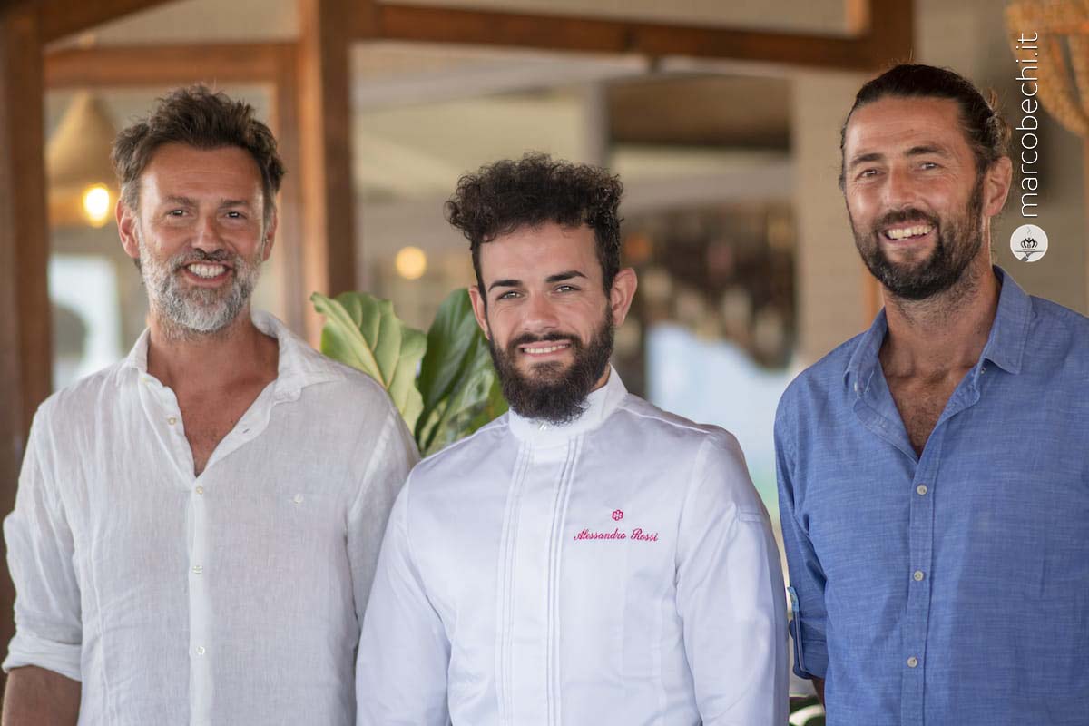 Marco e Riccardo Tomi i cugini proprietari del Gabbiano 3.0 * con lo chef Alessandro Rossi