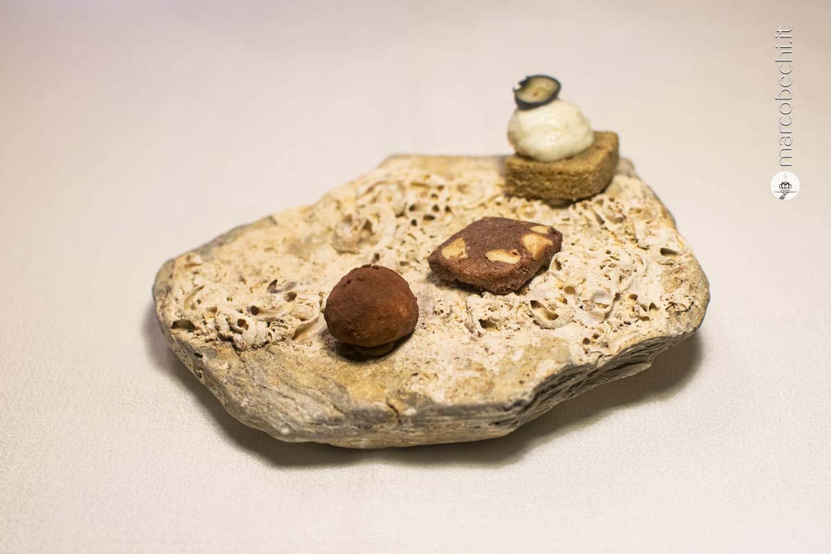Les petit four