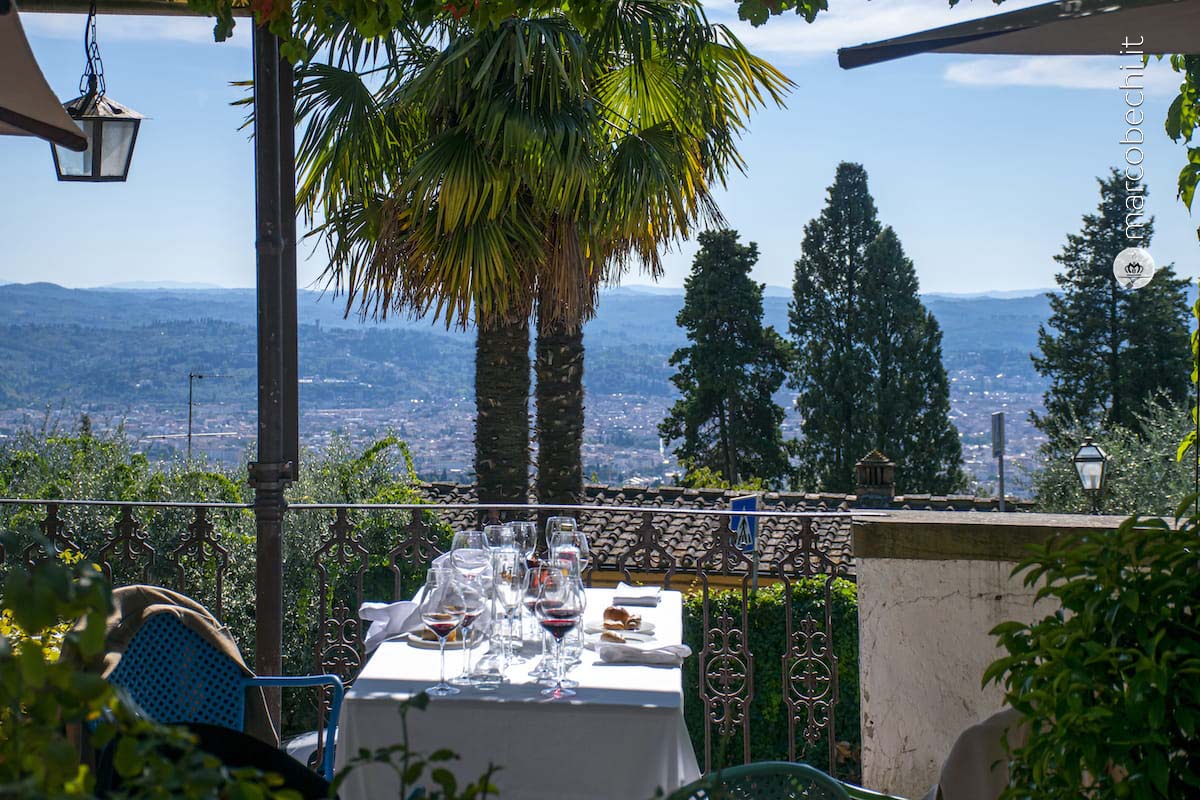 La terrazza prospiciente la cantina