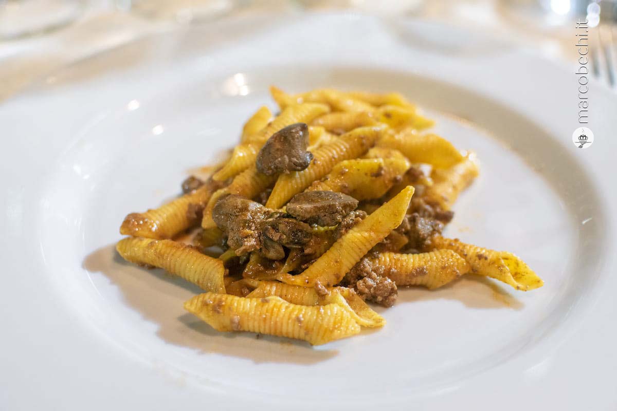 Garganello con ragù di fegatini e macinato di manzo
