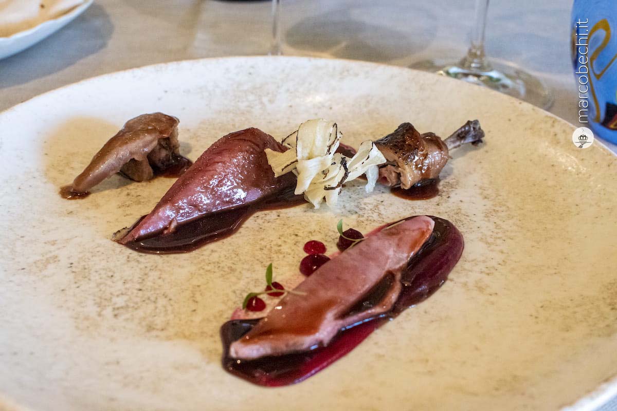 Belmond Castello di Casole è l'impronta toscana dello chef Daniele Sera dove esprime la sua cucina arricchendola con piatti gourmet.