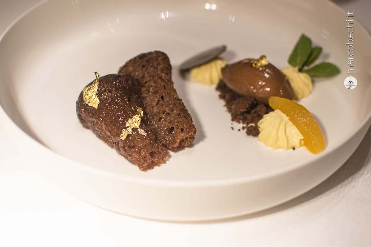 Babà pera e cioccolato
