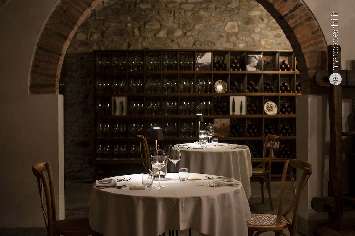 La tavola preparata per la cena gourmet ad Albola