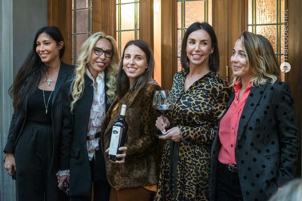 Maria Fittipaldi Menarini con le quattro figlie Carlotta Giulia, Serena e Valentina
