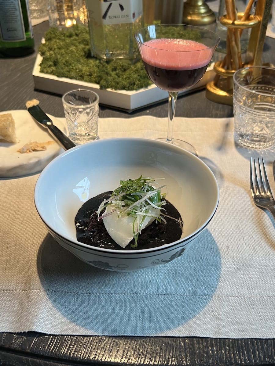 Curry Nero, lubina chilena e riso nero
