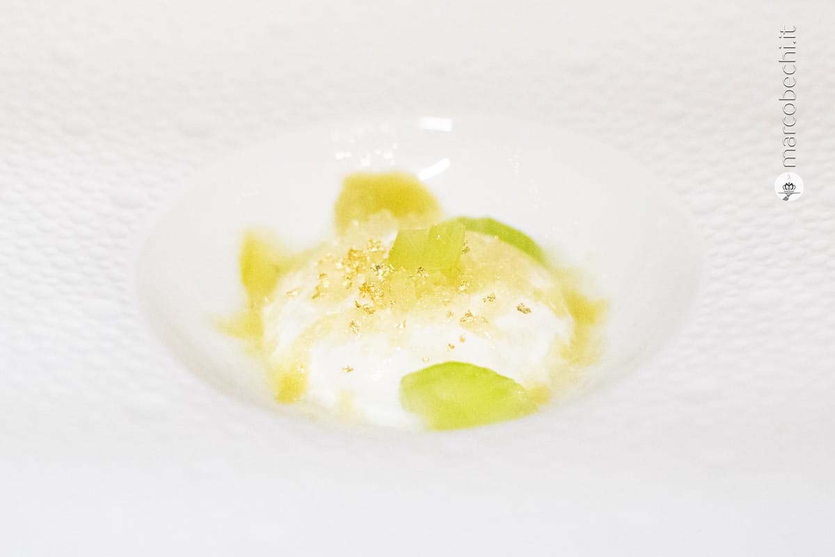 Spuma di caprino con sedano speziato, granita di lime e sedano